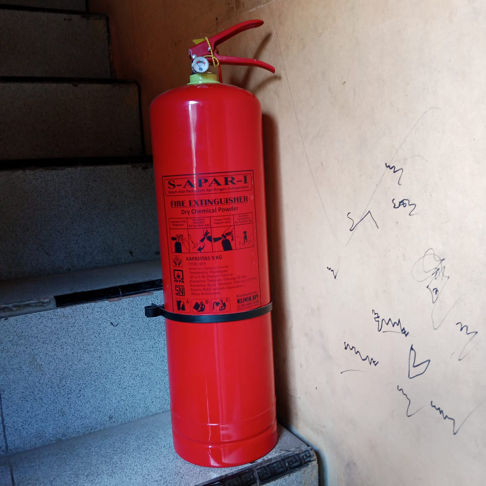 FIRE EXTINGUISHER (APAR) KAP 9 KG ABC POWDER