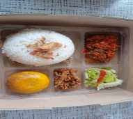 Nasi kotak dendeng