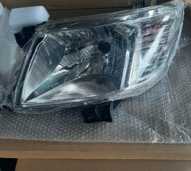 TOYOTA LAMPU UTAMA HILUX DOUBLE CABIN (ORI) R/L SET