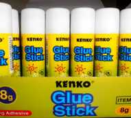 Lem Stick Ukuran Sedang